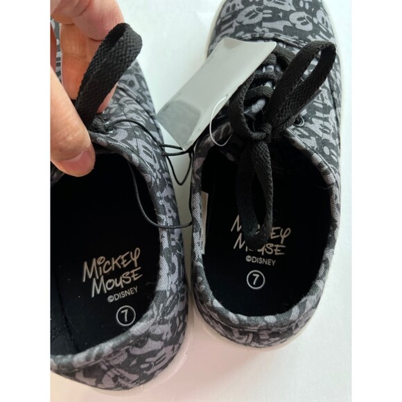 Disney Mickey Mouse Canvas Sneakers, Women's Size 7 NWT - Picture 3 of 6